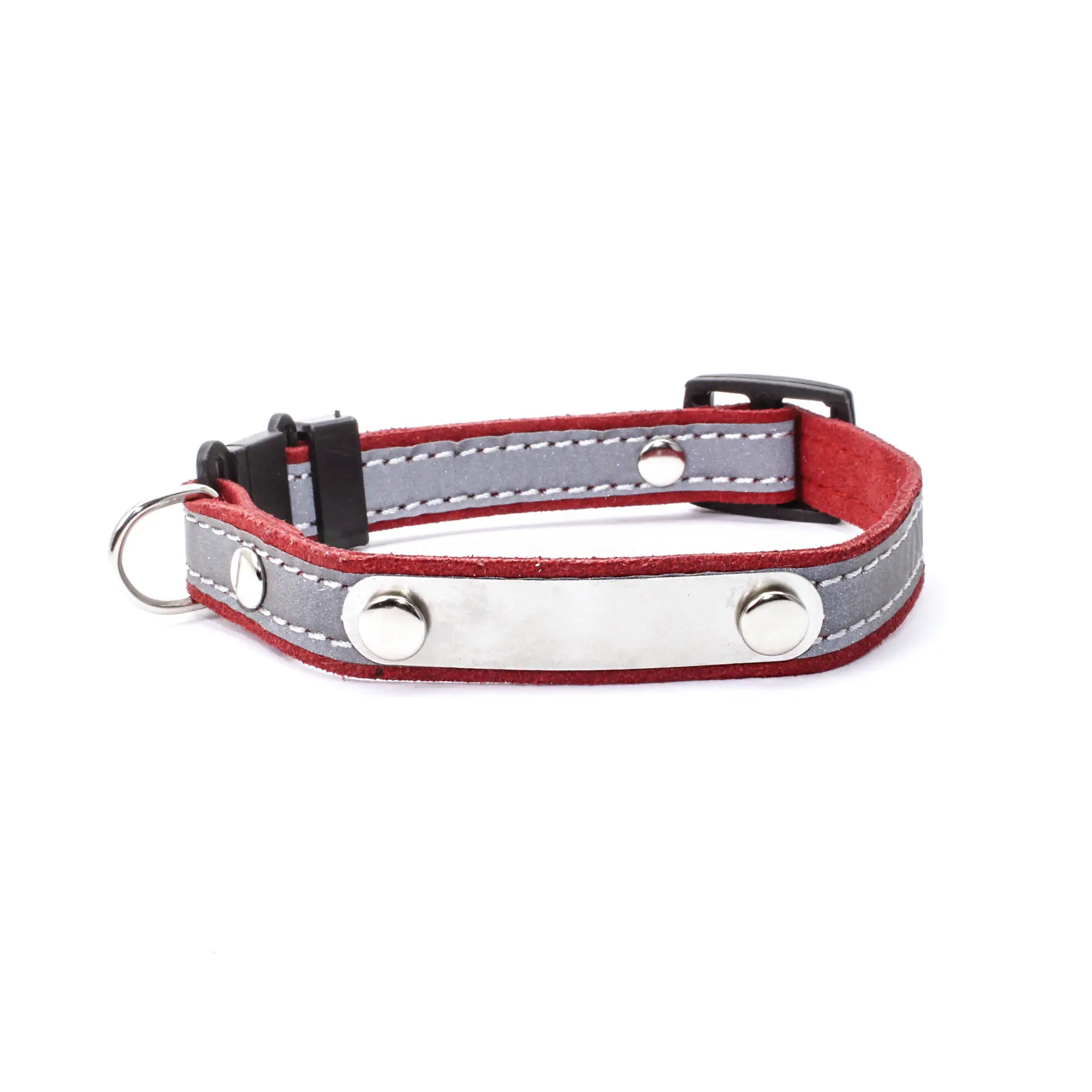 Light-Reflecting Pet Collar with Safety Plug